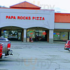 Papa Rocks Pizza Pub outside