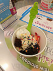 Mochiberri Frozen Yogurt food