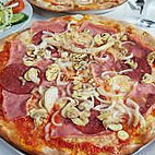 Pizzaria Mafiosi food