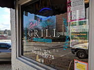 Guss's Grill outside