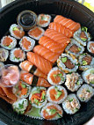 Emeraude Sushi food