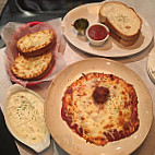 Ronnally’s Pizza And Pasta food
