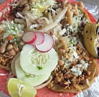 Tacos El Piri food