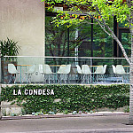 La Condesa outside