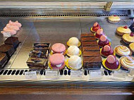 Au Saint Laurent de la Patisserie food