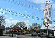 Whataburger outside