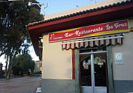 Bar Restaurante La Cruz inside