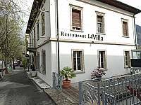 La Villa Restaurant outside