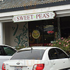 Sweet Pea's Cafe Catering outside