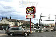Silver Bow Pizza Parlor outside