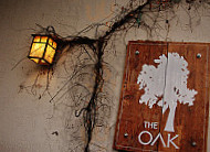 Oak Ivy inside