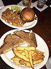 Mad Capper Saloon & Eatery food