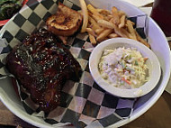 State Line Bar And Grille food