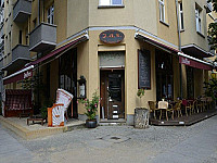 J.a.s. Café Und outside