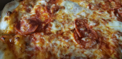 Giovanni's Pizza And food