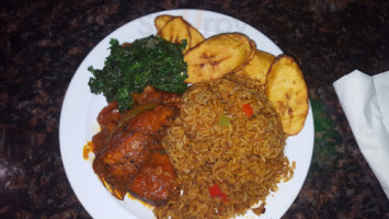 Mamaput African Cuisine food