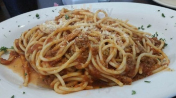 Ari's Italian food