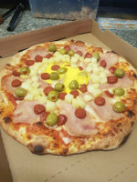 Pizza Pinos food