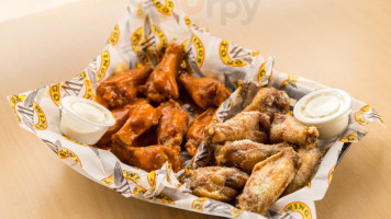 Wings To Go food
