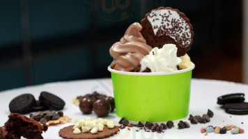 Bliss Frozen Yogurt food