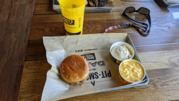 Dickey's Barbecue Pit food