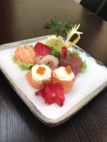 Sushi Sakura inside