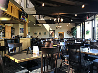 Mulligan's Restaurant and Lounge Valley Ridge Golf Course inside