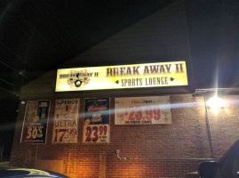 Break Away II Sports Lounge food