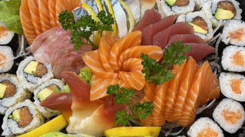 Dream Sushi food