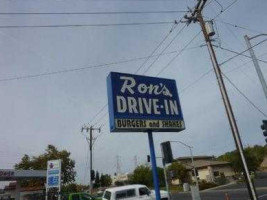 Ron's Drive Inn outside