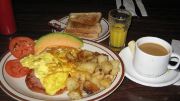 Golden Diner Family Restaurant food