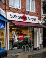 Sunshine Sushi outside
