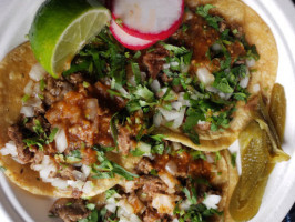 Tacos El Autlense food
