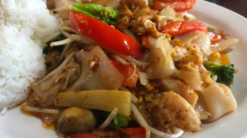 Suda Thai Cuisine food