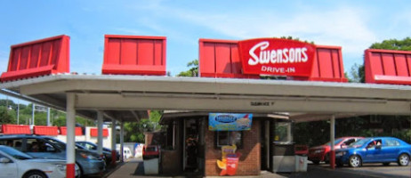 Swensons Drive In Restaurants outside