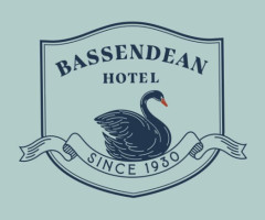 Bassendean Hotel outside