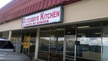 Olyzubbys Kitchen outside