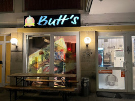 Butt's Kebap inside