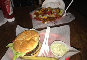 Kahootz Draft House food