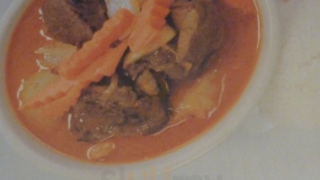 Nida Thai Cuisine food