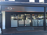 Hell Pizza Clayfield outside