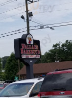 Wallace Barbecue Restaurant outside