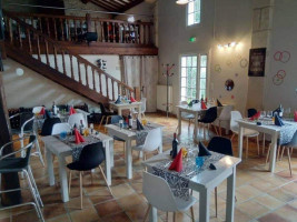 Restaurant Les Bujoliers inside