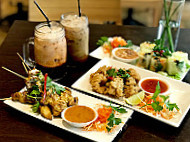 TOR Thai Bistro food