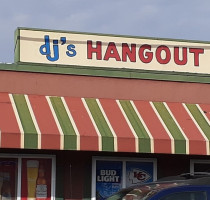 Dj's Hangout outside