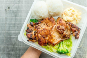 Ono Hawaiian Bbq food