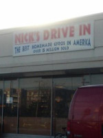 Nick's Drive-in outside