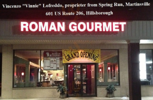 Roman Gourmet outside