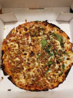 Luigi's Woodfire Pizzeria food