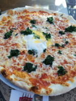 Attiloi's Italian Pizza food